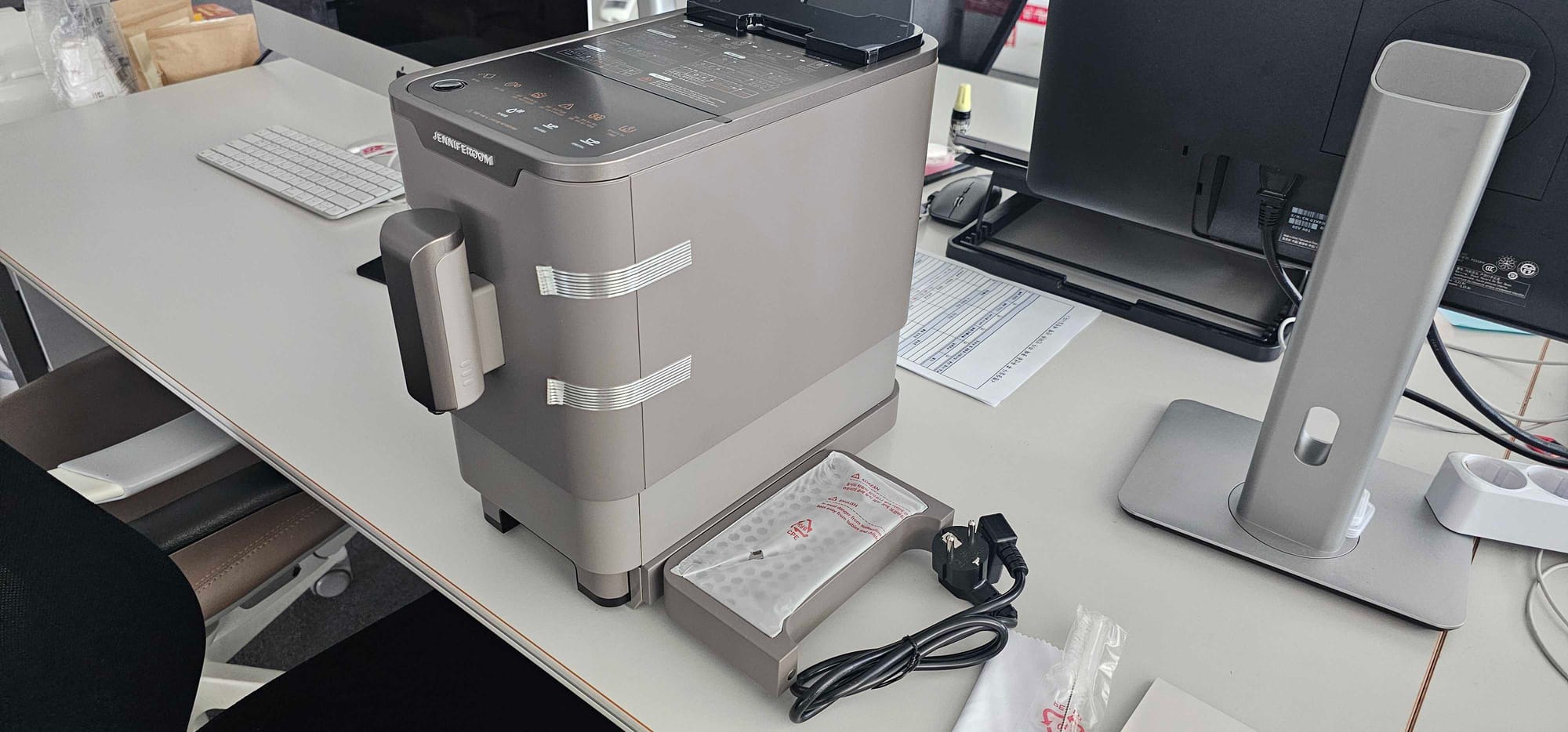 [크리젠랩×제니퍼룸] 완벽한 3D 감도, 휴먼 터치로 ‘실사처럼’ 완성하다